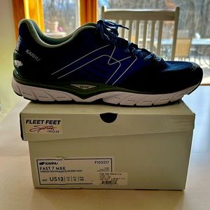Men’s karhu sneakers, size 13